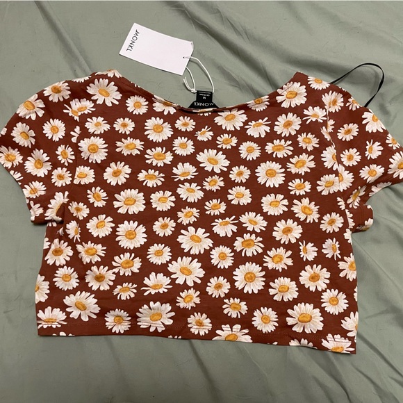 Unworn medium Monki Brown Daisy crop top - Picture 4 of 5
